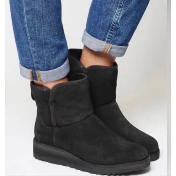 Ugg Kristin Wedge Boots •9.5• Black Suede Sheepskin Pull On Ankle 1012497 EXC - Picture 2 of 11